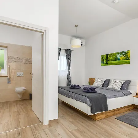 Milemanda For 8 People Near Pula With Children Playground Only 300 Meters From The Villa