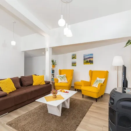 Milemanda For 8 People Near Pula With Children Playground Only 300 Meters From The * Pomer